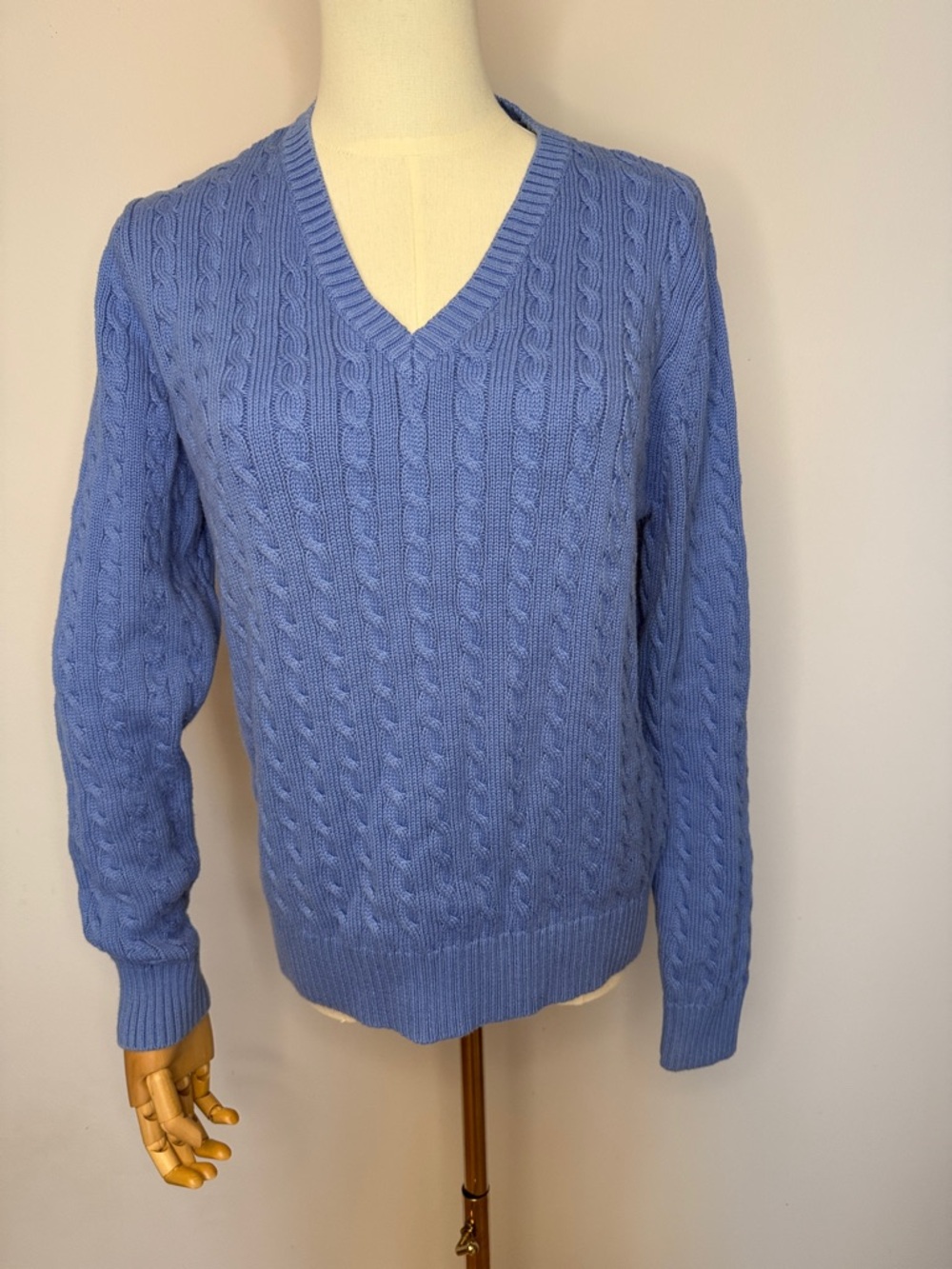 ✨ VINTAGE Tabi Blue Cable Knit V-Neck Sweater - Size M ✨